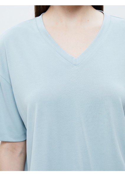 V Yaka Modal Karışımlı Kadın Tişört modelleri