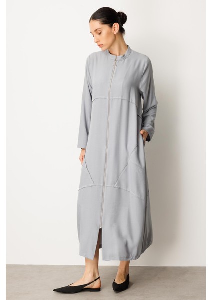 Ipekçe Kumaşı Sayesinde Hafif ve Ferah Spor Kap - Ferace-Gri