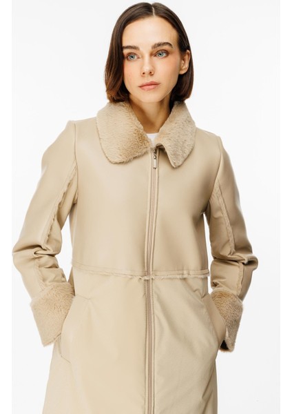 Camo Içi Yumuşak Kürk Kaplı Deri Görünümlü Üst Beden ve Dolgulu Spor Özel Kumaş Kaban Manto-Taş