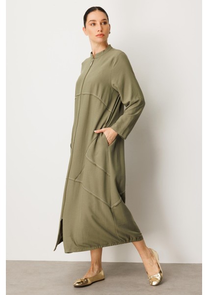 Ipekçe Kumaşı Sayesinde Hafif ve Ferah Spor Kap - Ferace-Haki