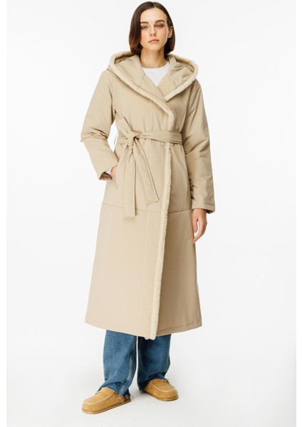 Özel Beden Kumaşı Yumuşak Kürkü ve Iç Dolgu Kaplamalı Kaban Manto-Taş modelleri