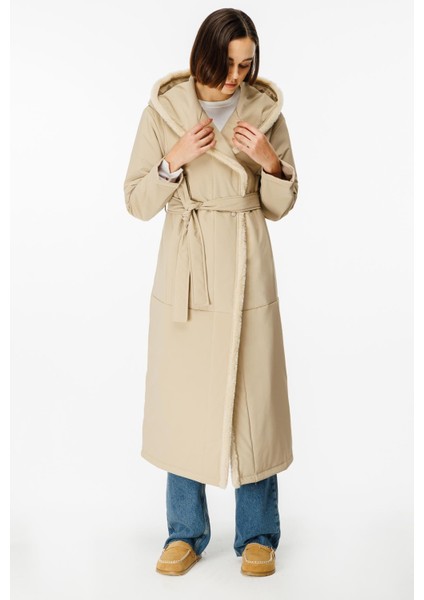 Özel Beden Kumaşı Yumuşak Kürkü ve Iç Dolgu Kaplamalı Kaban Manto-Taş indirimleri