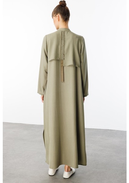 Hm Büzgü Detay Ön Pat ve Sırt Alleri Ipekçe Doku Spor Zamansız Kap/ Ferace-Haki indirimleri