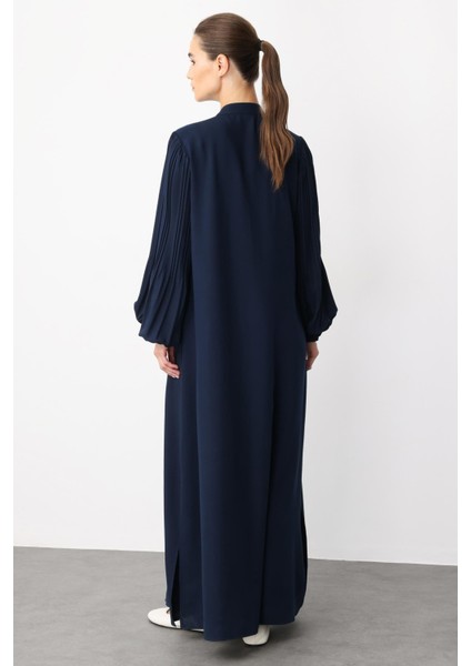 Pilise Kol ve Inci Cep Detaylı Ipekçe Kumaş Zamansız Ferace-Laci