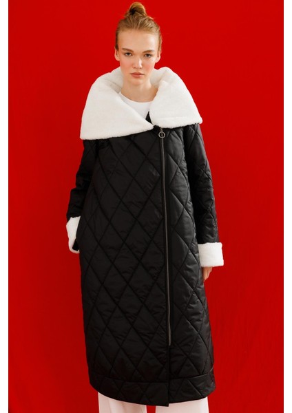 Chnl Yaka ve Kol Yumuşak Kürk Detaylı Kapitone Dolgu Kaban Manto-Siyah