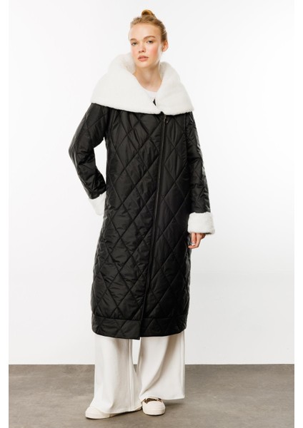 Chnl Yaka ve Kol Yumuşak Kürk Detaylı Kapitone Dolgu Kaban Manto-Siyah