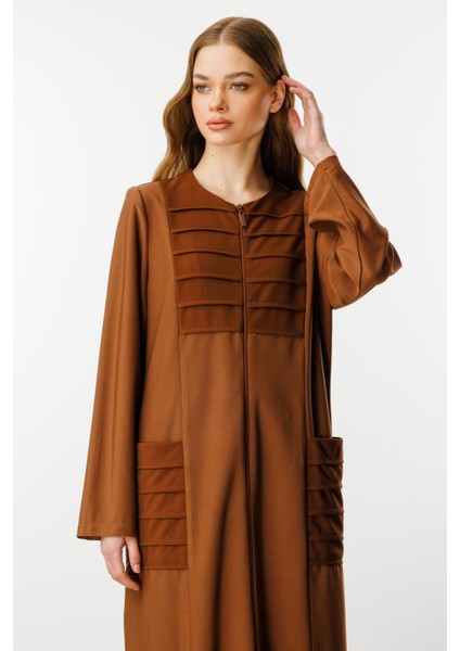 Nervur Detaylı Spor Dökümlü Kumaş Ferace Kap-Kahve