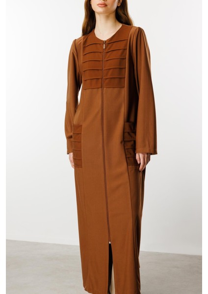 Nervur Detaylı Spor Dökümlü Kumaş Ferace Kap-Kahve