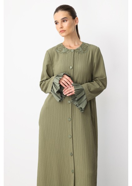 Plise Kol ve Etek Turu Detaylı Işleme Yakalı Özel Dokuma Kumaş Ferace-Haki modelleri