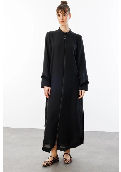 Şifon ve Garni Detaylı Hafif, Ince Ipekçe Kap-Siyah