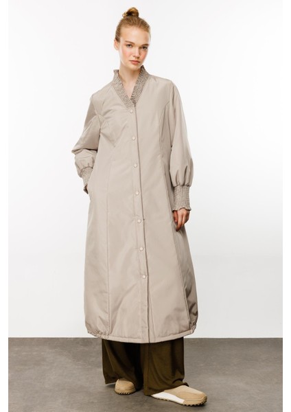 El Işi Yaka ve Kol Detaylı Iç Bedeni Dolgulu Özel Kaban Manto-Taş modelleri