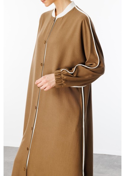 Ss Kontrast Biye Detaylı Ribana Yaka Spor Ipekçe Doku Kap/ Ferace-Vizon