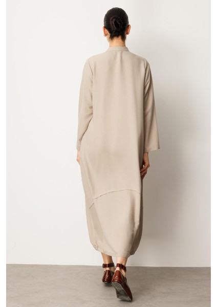 Ipekçe Kumaşı Sayesinde Hafif ve Ferah Spor Kap - Ferace-Taş indirimleri