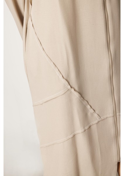 Ipekçe Kumaşı Sayesinde Hafif ve Ferah Spor Kap - Ferace-Taş