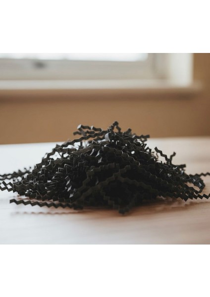 Siyah Z Zigzag Kırpık Kâğıt – Hediye Kutu Içi Dolgu Süsleme ve Dolgu Malzemesi 50 gr