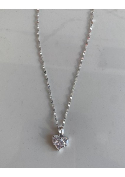 Kadın Beyaz Taşlı Çelik Tektaş Kolye modelleri