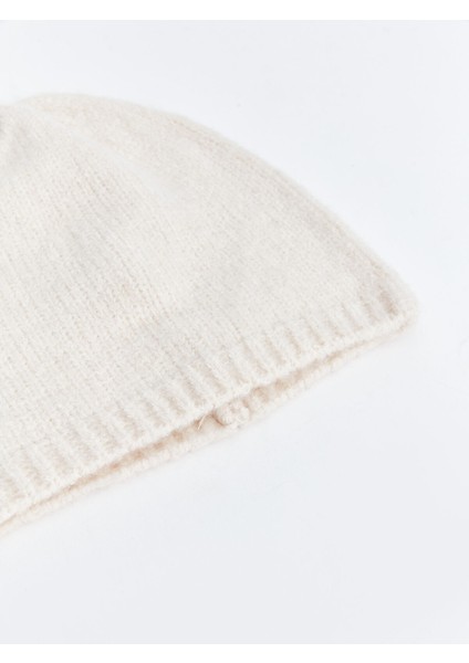 Yeni Sezon Basic Kadın Bere fiyatları