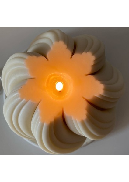 Lumıerı Candle El Yapımı Kokusuz Burgu Desenli Dekoratif Kalıp – Kırık Beyaz -10*10 modelleri