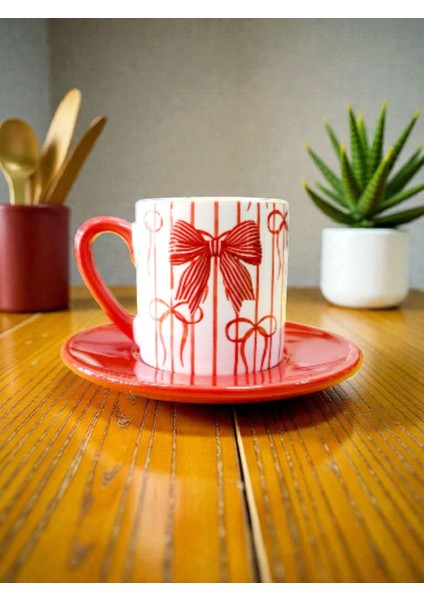 Yeni Yıl Ruhu Fiyonk Detaylı Kırmızı Türk Kahvesi Fincan Seti 2'li