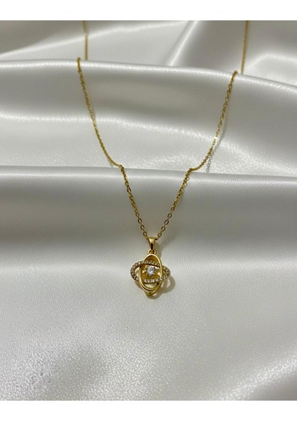 Paslanmaz Çelik Altın Renk 3 Boyutlu Ataç Geçmeli Zirkon Taşlı Kolye