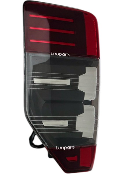 Mitsubishi L200 Stop Lambası Sol (Ledsiz) 2019-2021 8330B211 modelleri