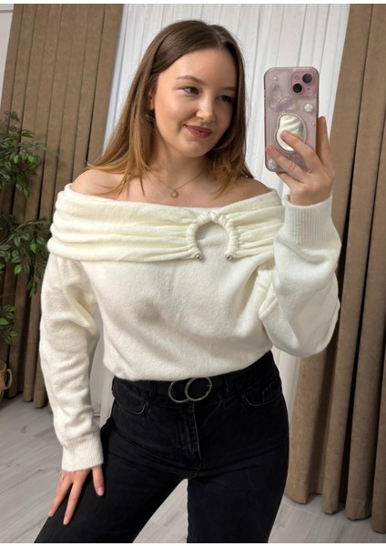 Halka Detaylı Omuz Açık Triko Kazak fiyatları