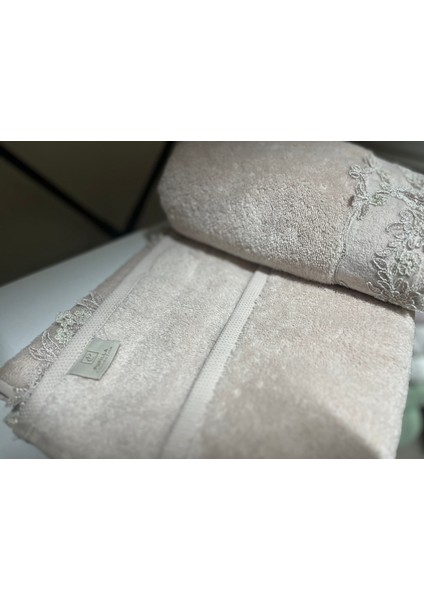 Güpürlü El Yüz Havlusu fiyatları