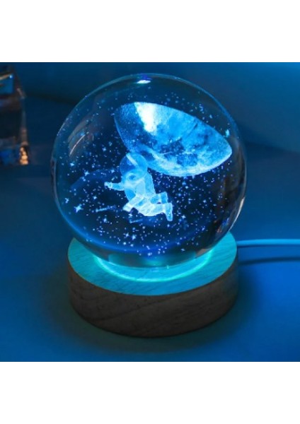 Dekoratif Uçan Astronot Tasarımlı Ahşap Altlıklı Işıklı Cam Küre Büyük Boy Cam:8cm Ahşap:2cm