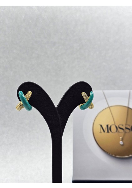 Xuping Yeşil Taşlı Üçgen Model Çelik Küpe fırsatları