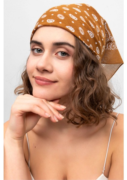 Kahverengi Beyaz Paisley Desenli Bandana indirimleri