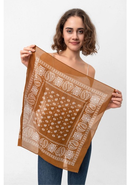 Kahverengi Beyaz Paisley Desenli Bandana