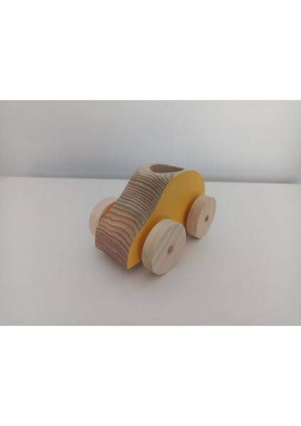 El Yapımı Sarı Ahşap Araba, Oturtmalı Peg Bebeklerle Eğlence Dolu Oyun Zamanı modelleri