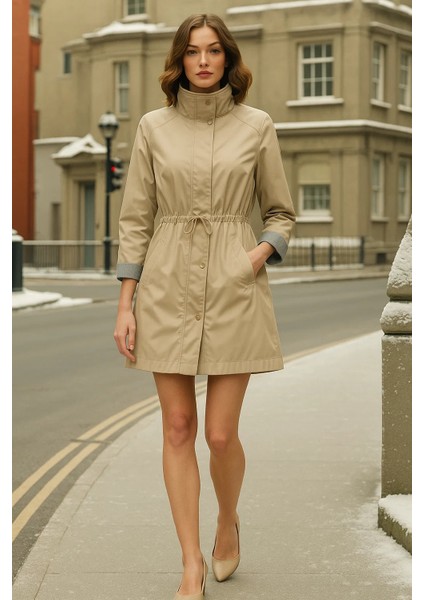 Kadın Kışlık Çizgili Bej Kısa Trençkot