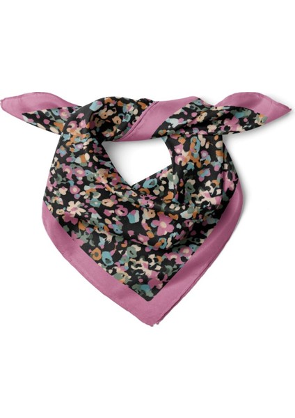 Siyah Zeminli Pembe Çiçek Desenli Fular