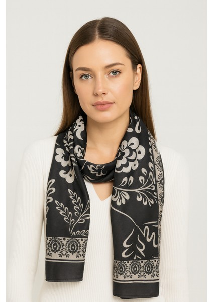 Siyah Beyaz Çiçek Desenli Şal