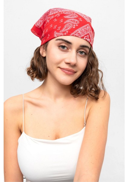 Kırmızı Beyaz Patchwork Paisley Desenli Bandana fırsatları