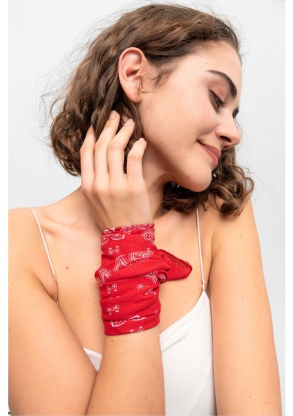 Kırmızı Beyaz Patchwork Paisley Desenli Bandana indirimleri