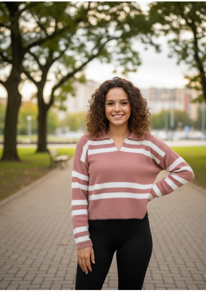 Kadın Polo V Yaka Sakallı Triko Crop Kazak Pudra Standart