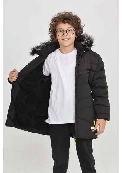 Erkek Çocuk Montu Kışlık Kalın Kapüşonlu Su Geçirmez Dış Giyim modelleri