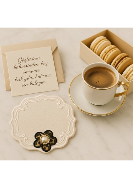 El Emeği Sunum Matı – Premium Leopar Çiçek + Inci Taşlı Özel Tasarım Altlık fiyatları