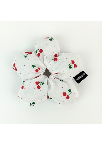 El Yapımı Kiraz Desenli Beyaz Çiçek Scrunchie Topuz Tokası modelleri