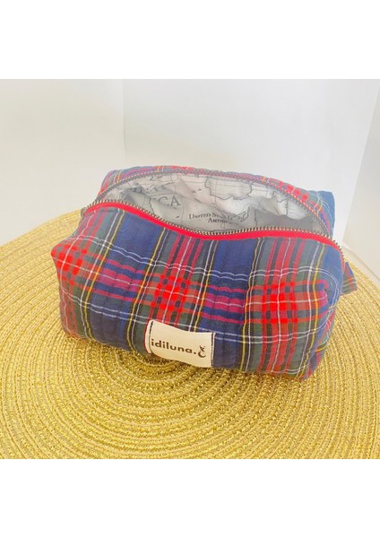 Lacivert Ekose Kumaş, Kapitoneli ve Astarlı Şık Makyaj Çantası modelleri