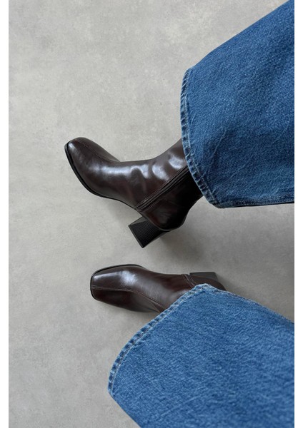 Trew Kadın Streç Topuklu Kırışık Deri Bot Kahve fiyatları