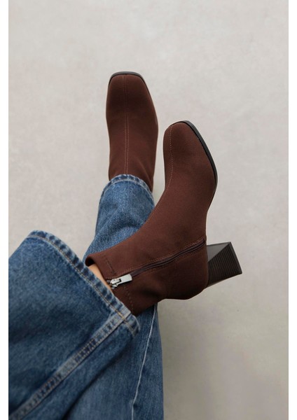 Trew Kadın Kumaş Streç Bilekli Orta Boy Topuklu Bot Kahve