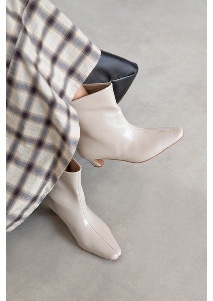 Viva Kadın Kırışık Deri Bot Bej