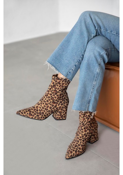 Garcia Kadın Streç Sivri Kalıp Kumaş Bot Leopar