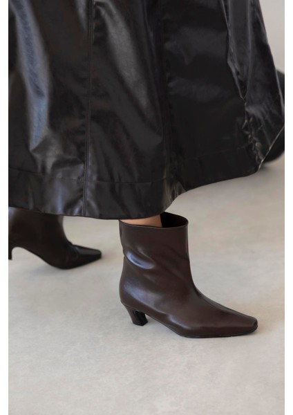 Viva Kadın Kırışık Deri Bot Kahve