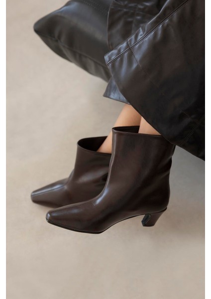 Viva Kadın Kırışık Deri Bot Kahve modelleri