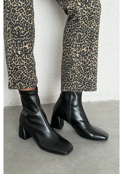 Lucas Kadın Küt Kalıp Deri Bot Siyah modelleri