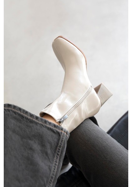 Trew Kadın Streç Topuklu Kırışık Deri Bot Bej